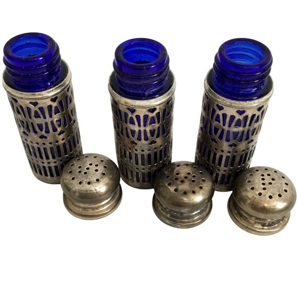 Silver Plated Salt And Pepper Shakers Cobalt Blue U.K Pat. No. 1014132 Hong Kong - Picture 2 of 9